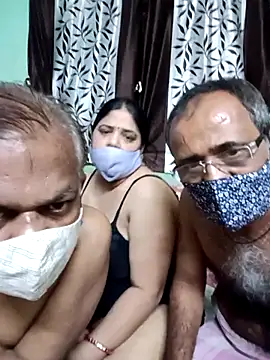 HoneyHush's cam snapshot