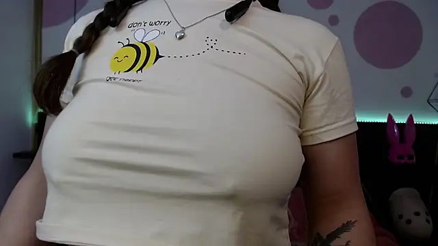 DanniAbbey live sex cam