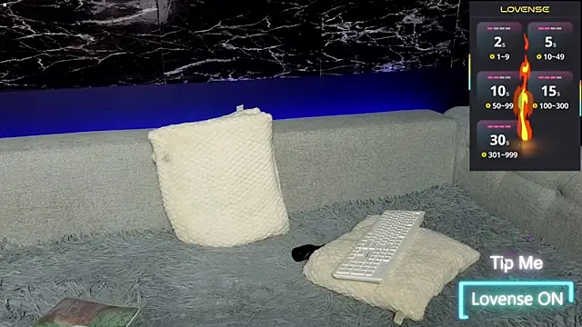 _YourSubmissive_'s cam snapshot