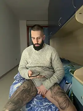 Gioeltoro89 live sex cam