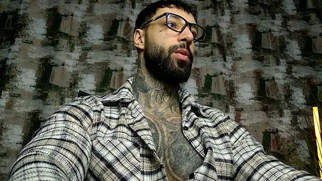 MasculineGuy99 live sex cam