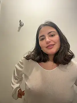 sukhakunis1 live sex cam