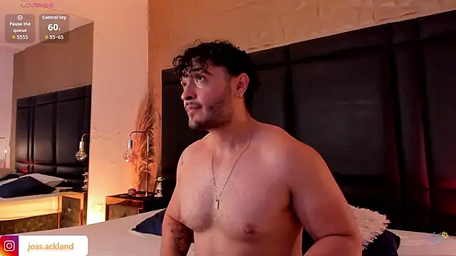 JossAckland live sex cam