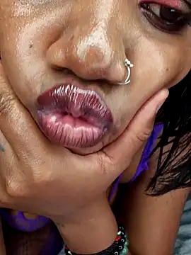 SquirtQueen222's cam snapshot