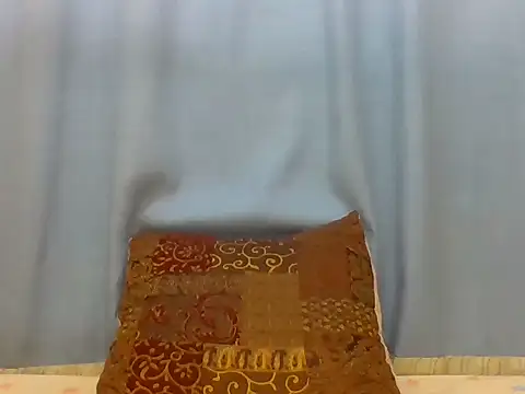 Creamypussy21's cam snapshot