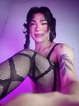 Soyshelly live sex cam