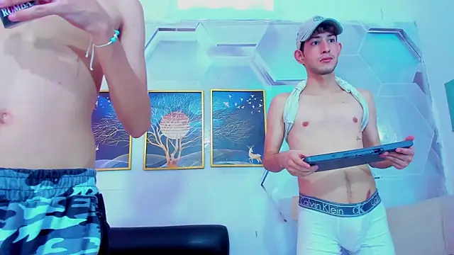 Spicy_guys's cam snapshot