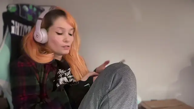 FRRANNKIE live sex cam