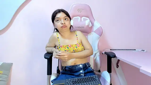 CharlotteMuller's cam snapshot