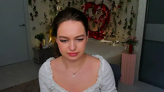 MiracleCurly live sex cam