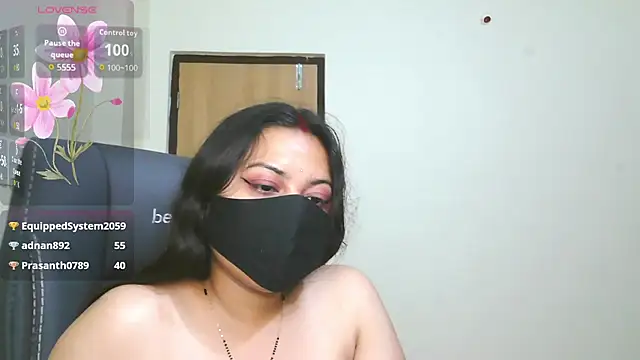 SassyWildCouple live sex cam