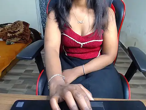 Hottie_yashika's cam snapshot