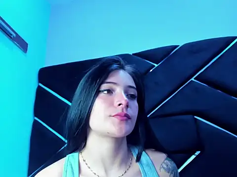 liinzy_rouse69's cam snapshot