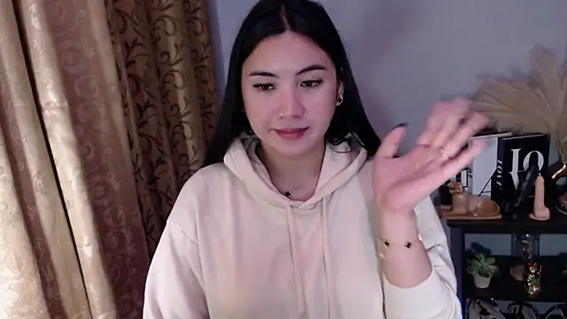 sacred_gracexx live sex cam