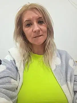 KaylinJan's cam snapshot