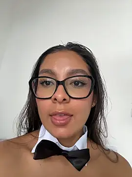 Nicollewest1's cam snapshot