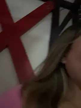 Danielavegax live sex cam