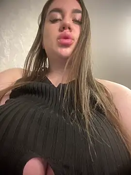 GabiBoobs's cam snapshot