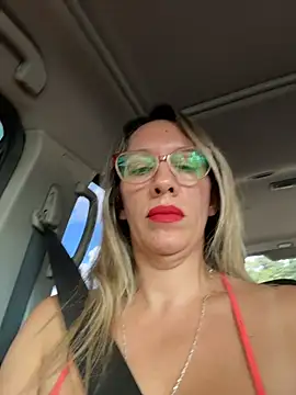 Gatitacarlita live sex cam