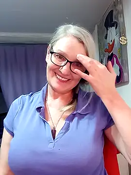 irinamaux live sex cam