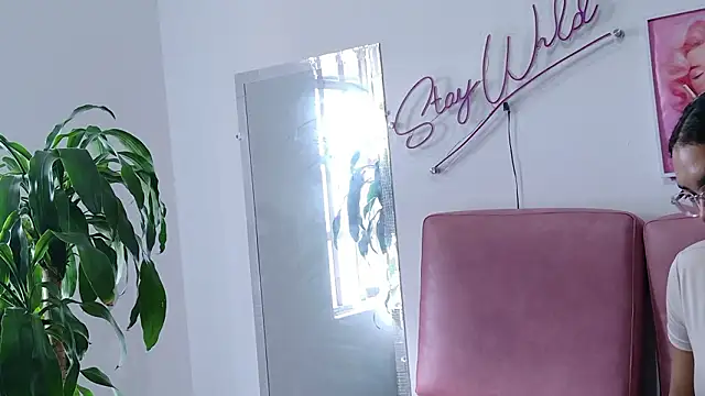 Emmy_And_Luna live sex cam