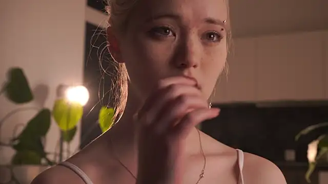 EleniRoeber live sex cam