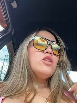 Danielavegax live sex cam