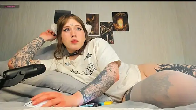 Alice_moonshard live sex cam