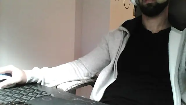 YourDreamCumTrue's cam snapshot