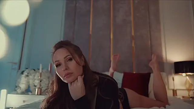 MilaDYstarlight live sex cam