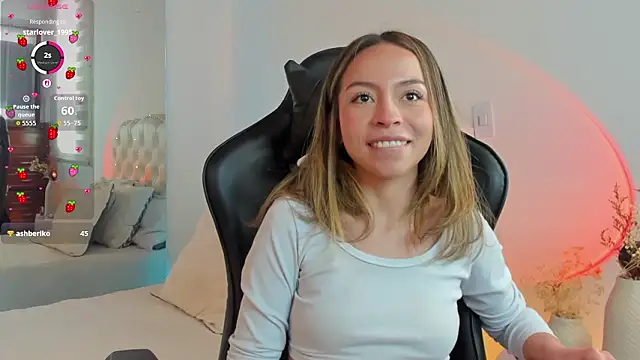 LuuluBerry's cam snapshot