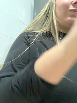 Mona_Plus live sex cam