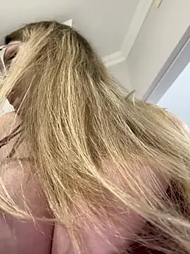 Teya_moon_'s cam snapshot