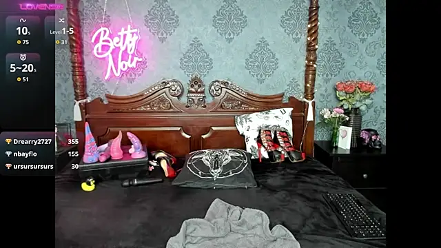 BettyNoir live sex cam