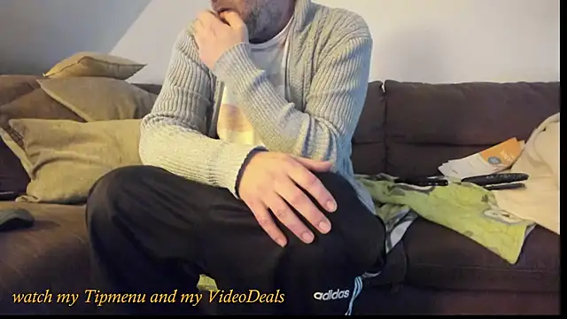 BigUncut_19x6's cam snapshot