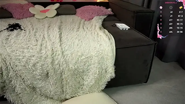 ManyMercuri's cam snapshot