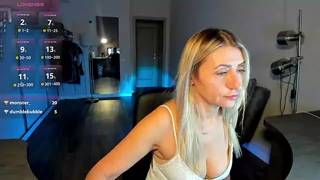 ZoeGrant's cam snapshot