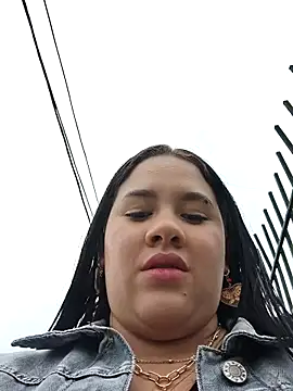 Kendra-daring live sex cam