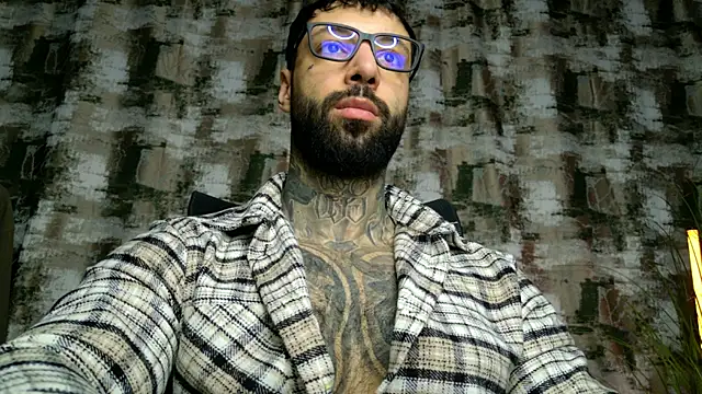 MasculineGuy99 live sex cam