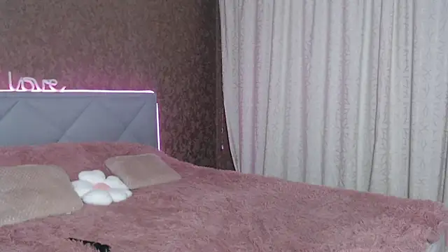 LuissaMilff's cam snapshot