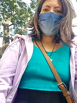 LunaSweetLove live sex cam