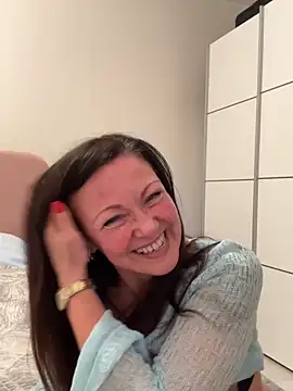 HotLdyllic's cam snapshot