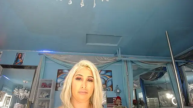 ADRIANNA_FOX live sex cam