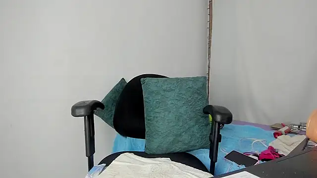 Theran_'s cam snapshot