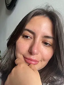 sukhakunis1 live sex cam