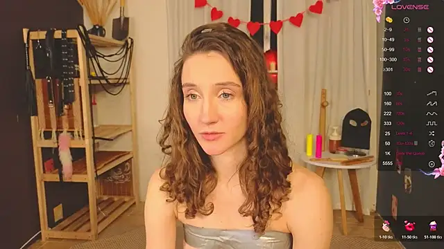 laracroftmansion live sex cam