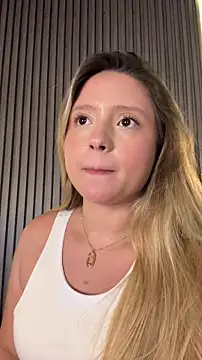 MiaPetit_ live sex cam