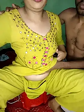 CollegeGrill's cam snapshot