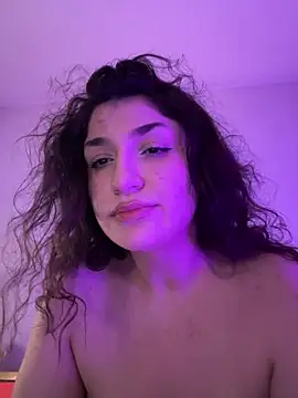 ScarletBloom_'s cam snapshot