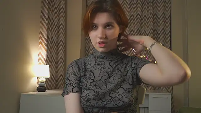 BelleHayton live sex cam